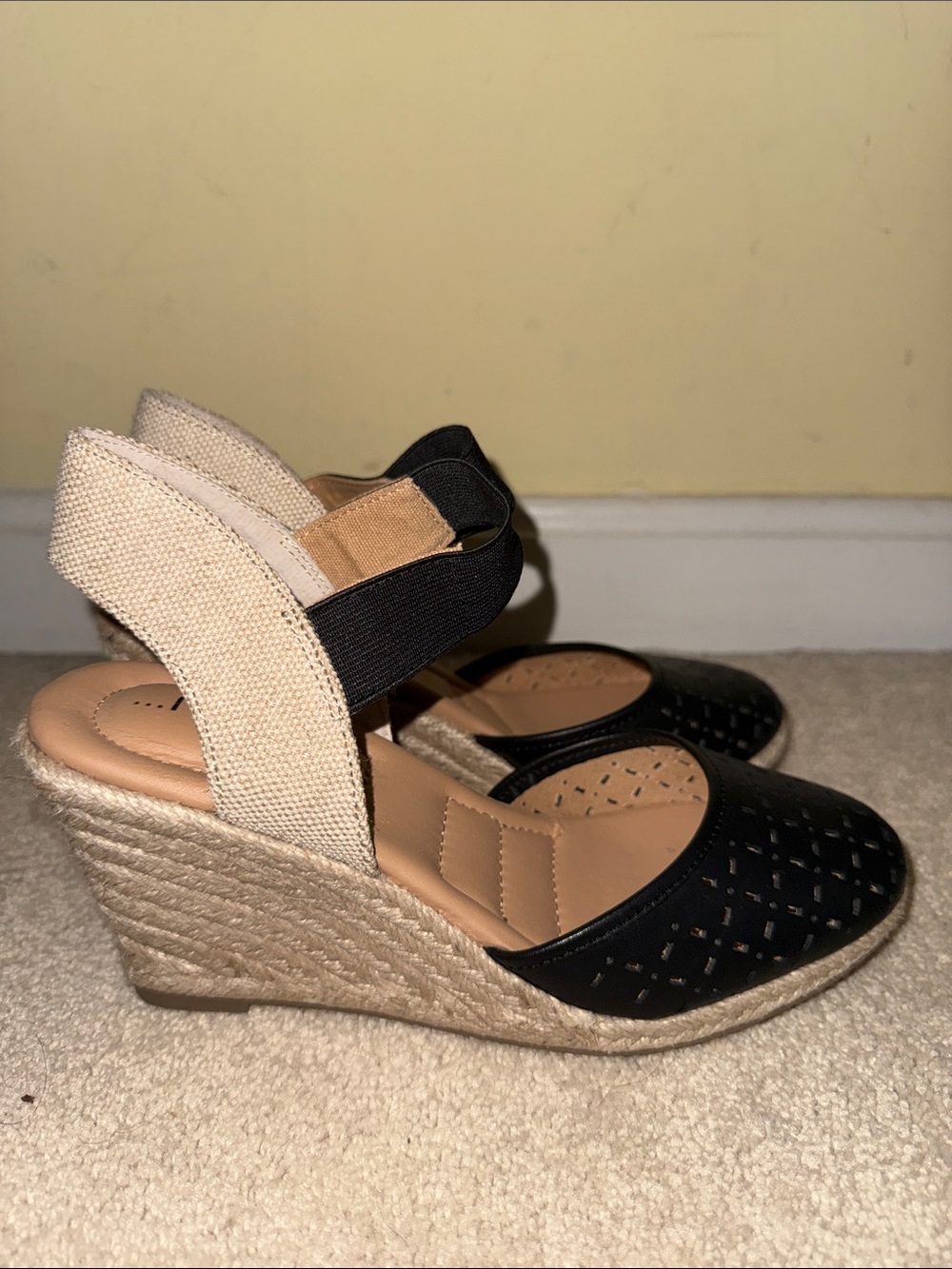 Me too Bess wedges size 6.5 - Picture 3 of 5